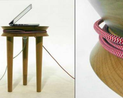 超贴心凳子创意设计，随时可充电带插座的凳子设计